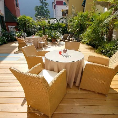 Sembenini Palace Riva del Garda Exteriér fotografie