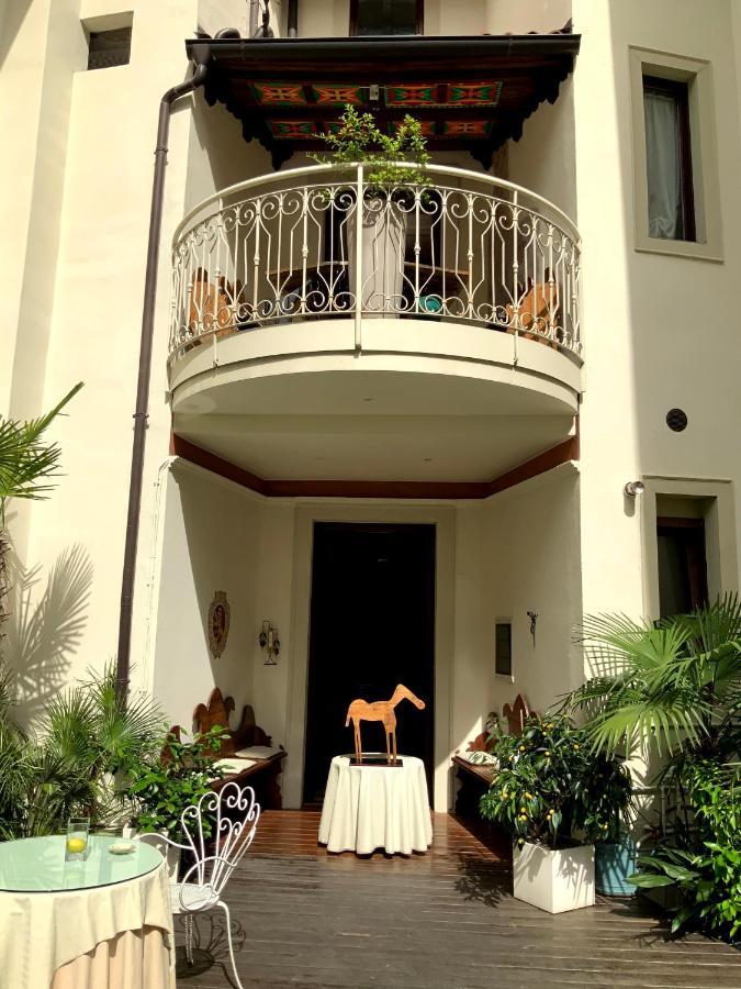 Sembenini Palace Riva del Garda Exteriér fotografie